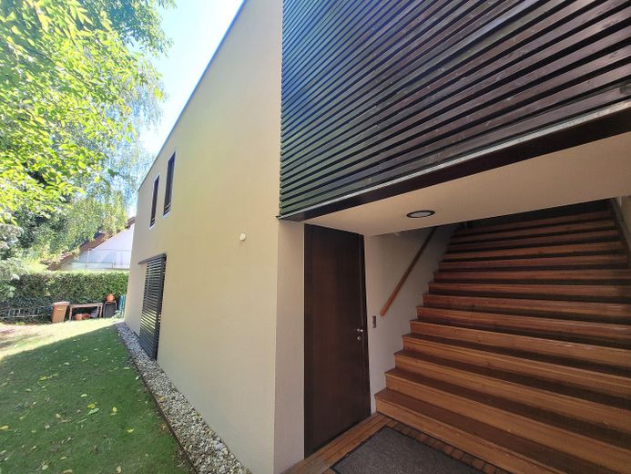 Traumhafte Dachterrassenwohnung – Aufgang