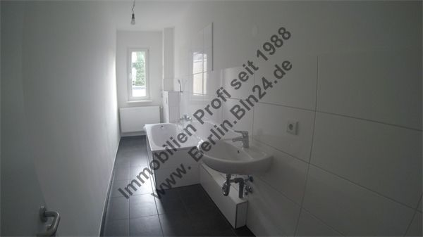 Dachgeschoß+ 3er WG tauglich+ saniert - Mietwohnung – GP --- 30.11.2016 038