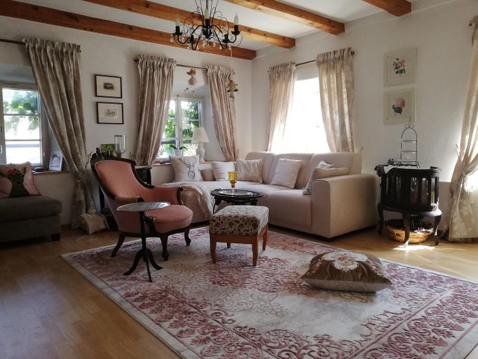 SUPERFICIE PER ESPRIMERSI! Accogliente appartamento di 3 locali, 95 m², balcone, vista sulle montagne, Chiemsee e Alpi – Foto 2