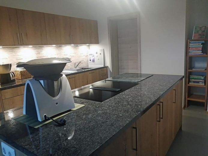 Kücheninselarbeitsfläche 