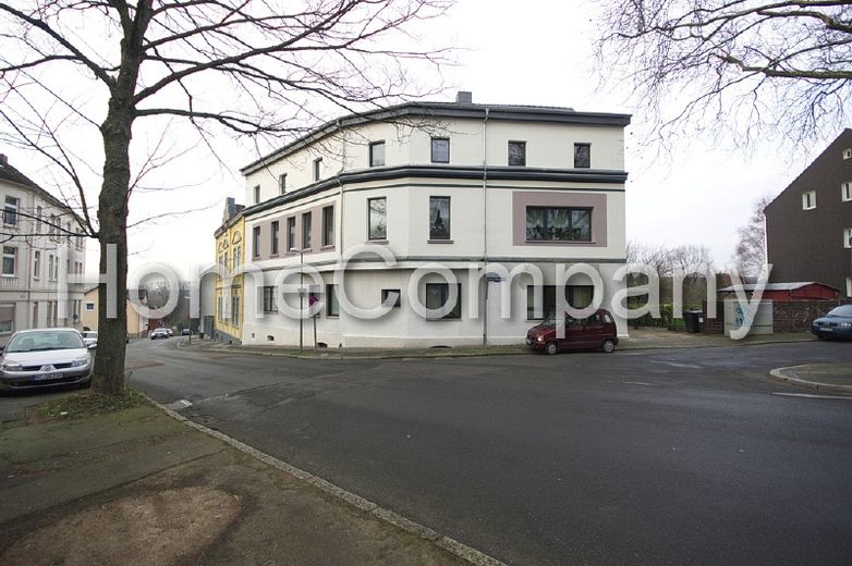 Bright, modern and comfortably furnished apartment in a quiet location near tram route – bd5f31dc0ee082008446d5bc5cadd5676a24c380.jpg