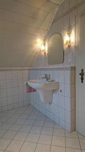 Einfamilienhaus mit großem Garten in Heldburg – Duschbad