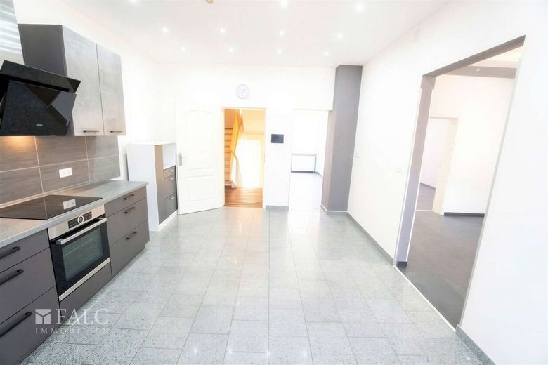 3- Familienhaus in der Stadtmitte von Neunkirchen zu verkaufen! – Küche OG