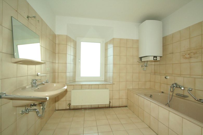 Ruim 3-kamerappartement met terras en tuin – Foto 9