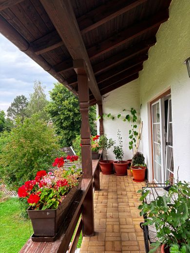 Zweifamilienhaus in Halblech, Ostallgäu – Großer Sonnenbalkon 