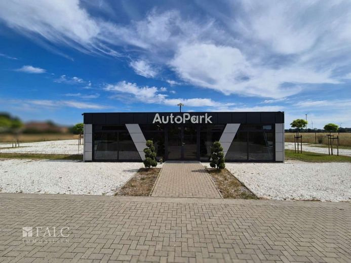 Affitto: terreno commerciale in posizione top - 3.001 m² con eccellente collegamento ai trasporti - FALC Immobilien – Außenansicht
