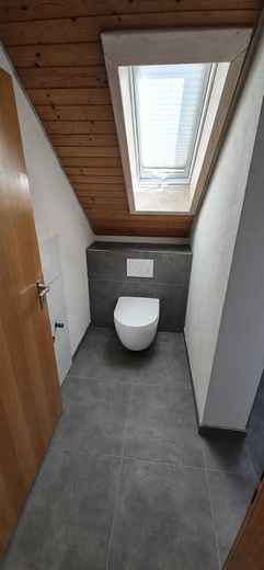 Erstbezug nach Renovierung – lichtdurchflutete 2‑Zi.-Wohnung mit Garage & Glasfaseranschluss – Foto 2