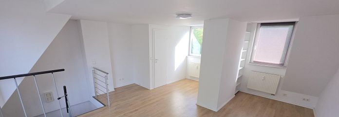 Kaiserstraßenviertel: große Wohnung mit großem Balkon – Wohnzimmer