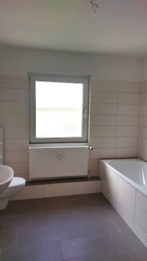5% Rendite: Helle und ruhige 3-Zimmer-Wohnung in Sudenburg – Bad