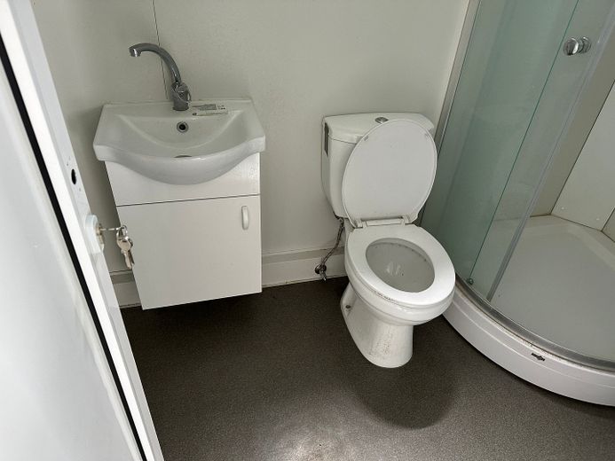 Wohncontainer zu vermieten für Arbeiter und Monteure 4 - 8 Mann möbliert nur gewerblich – Foto 7