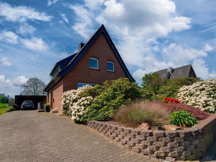 Bedburg-Hau: Zwei Einheiten, viele Möglichkeiten – attraktives Doppelhaus mit Potenzial – Foto 1