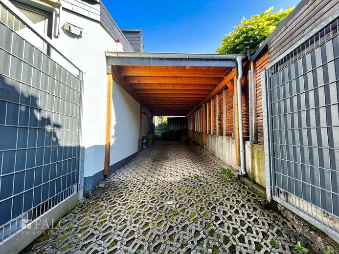 Alles andere als Gewöhnlich -PROVISIONSFREI - – Carport
