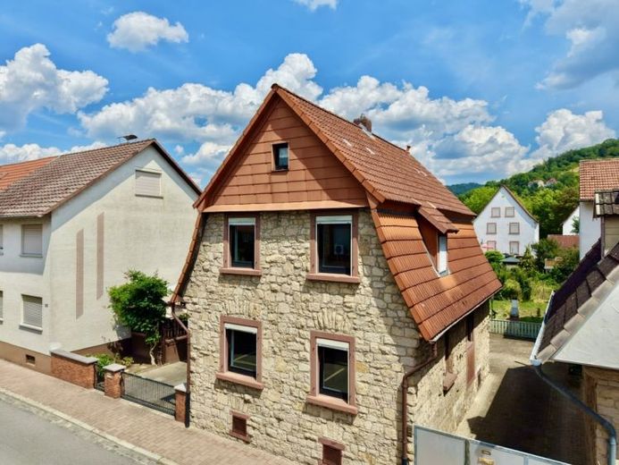 +++ Historisches Sandsteinhaus +++ – Foto 1