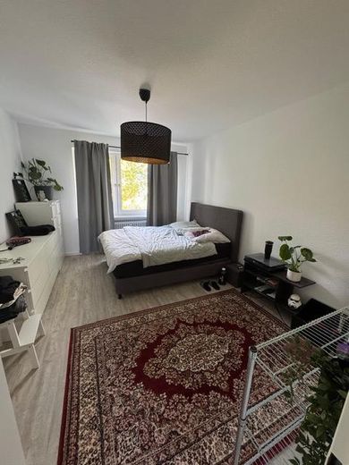 Arbeits- oder Kinderzimmer