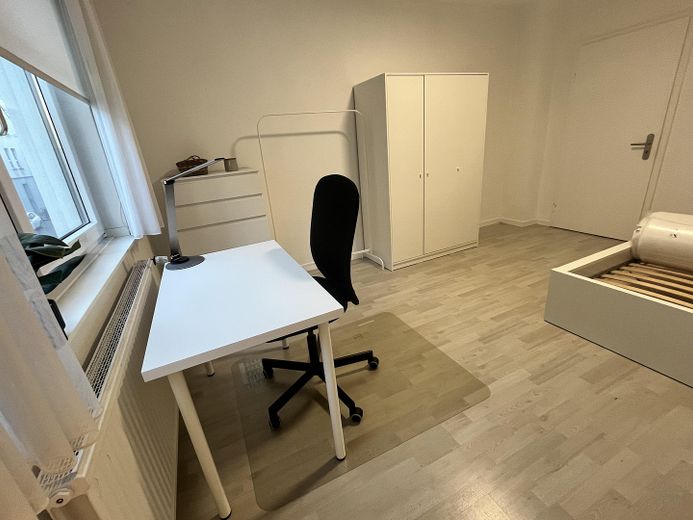 Zimmer B (17m²) Bild 2