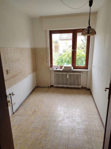 Piso de 3 habitaciones con balcón orientado al sur y jardín en una zona tranquila de Neuwied-Feldkirchen – Küche