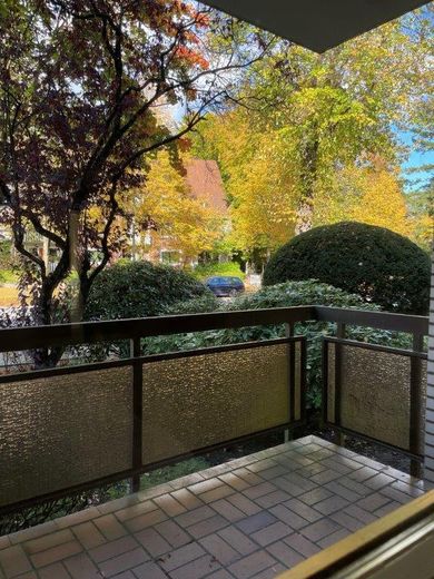 Balkon zur Strassenseite