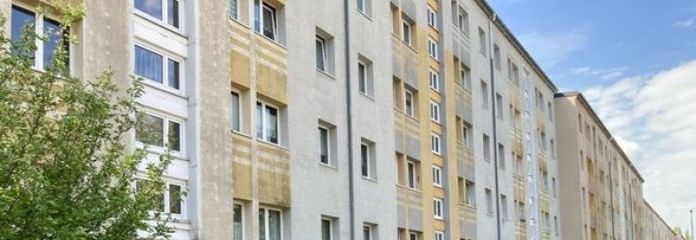 شقة مشمسة مُجدَّدة حديثًا مع إطلالة على المساحات الخضراء!