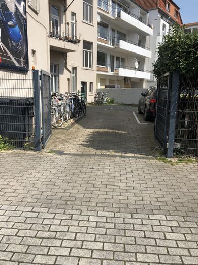 Emplacement représentatif : 90 m² rénovés dans un emplacement absolument privilégié d’Osnabrück-Weststadt/Wüste ! – 1 optionaler Parkplatz im Hof