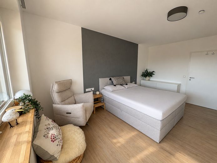 Provisionsfrei - Wohnen wie im eigenen Haus: 120m² mit Garten, Traum-Weitblick & Wellness-Faktor – Schlafzimmer