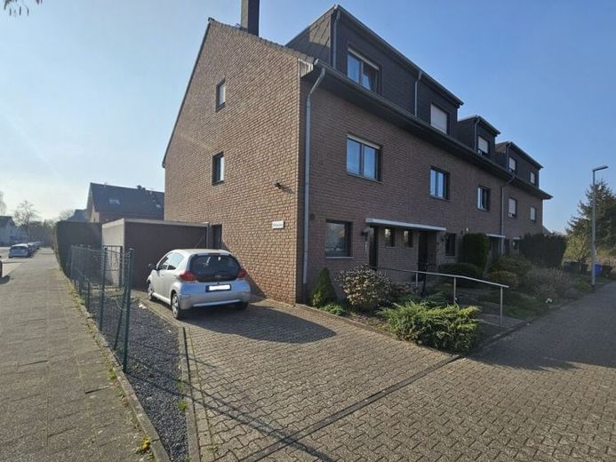 Gepflegtes Reihenendhaus mit Garage und Garten in ruhiger Wohnlage von Mönchengladbach-Giesenkirchen – Foto 1
