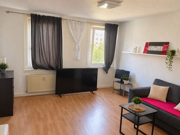 Zentrale 2,5-Zimmer-Wohnung mit Balkon in Bad Kreuznach – Wohnzimmer