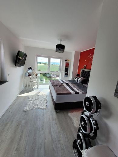 25 Min. von Hannover-Innenstadt- äußerst seltene Panoramalage – Schlafzimmer