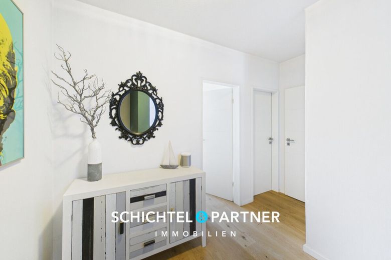 Oberneuland | Stilvolle Maisonette-Wohnung mit Schwimmbad und Sauna – S&amp;P | Flur