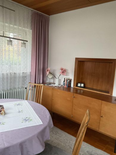 Casa atractiva con 6,5 habitaciones y cocina equipada en Fridingen – Esszimmer 