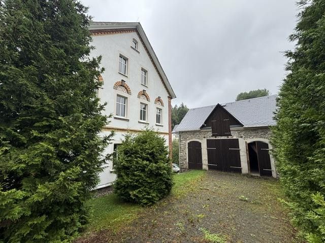 Maison plurifamiliale avec grand garage à Breitenbrunn – Nebengebäude / Lagerhalle