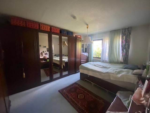 Großzügiges Zweifamilienhaus zur Eigennutzung und Kapitalanlage mit hoher Rendite – EG Zimmer 2