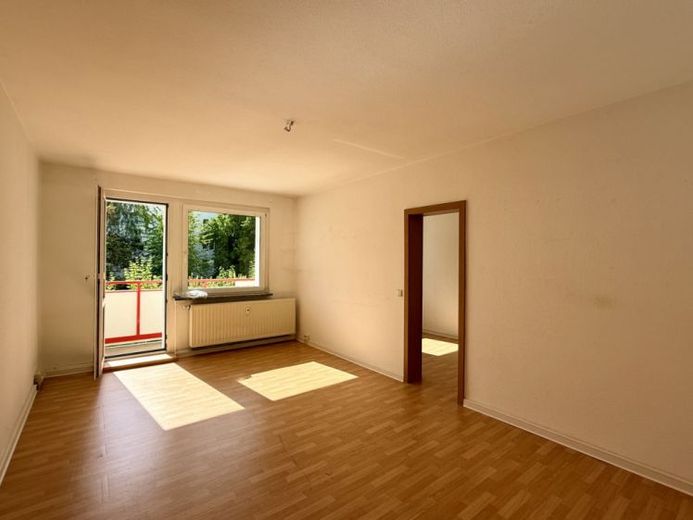 Apartamento de 4 habitaciones en la planta baja, cerca del centro – Foto 1