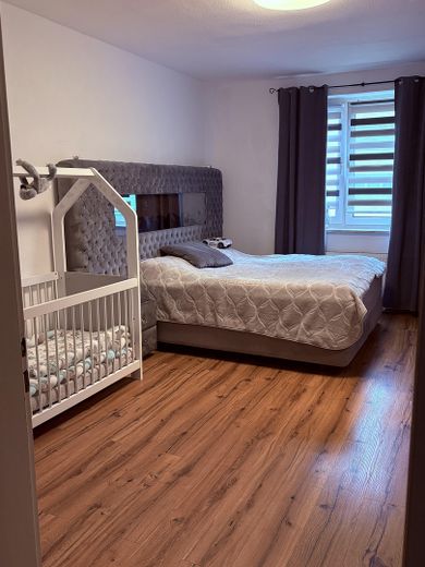 شقة مريحة ومشرقة من غرفتين ونصف في قلب فيتن - انتقل إليها واشعر بالراحة – Schlafzimmer