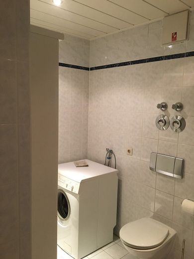 Gepfl. 3-Zi-Whg. 89qm Balkon Bad Gäste-WC Keller Tiefgarage in Nbg provisionsfrei v. Privat – Foto 11