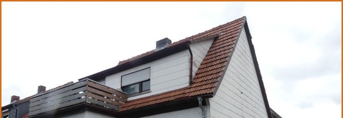 Kleines 1-Familienwohnhaus mit Nebengebäude u. Doppelgarage, großer Garten in Schlüchtern-Niederzell