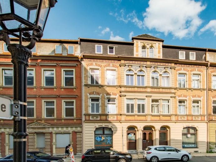 SCHAUFENSTER – ZWEI GROSSE RÄUME – BESUCHERPARKPLÄTZE VOR DER TÜR – AB SOFORT – Foto 1