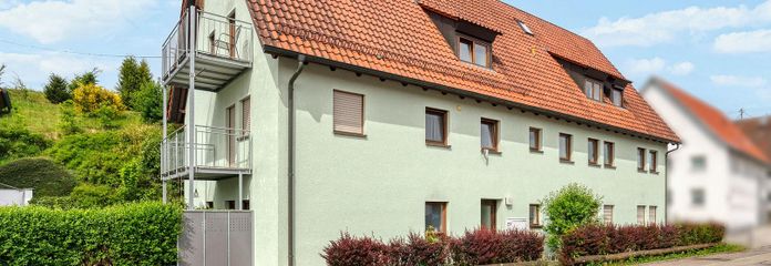 Gelegenheit für Kapitalanleger: 461 m² Wohnfläche, 6 Einheiten, keine Käuferprovision – Frontansicht (Seite links)