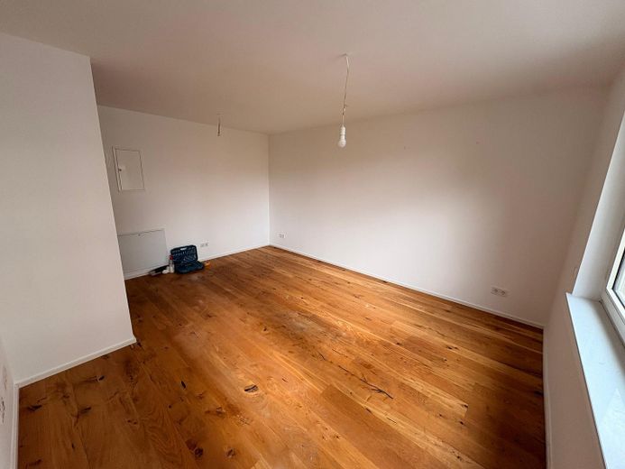 2-Zimmer-Wohnung in zentraler Lage von Frankfurt am Main – frisch renoviert & mit Einbauküche – Foto 4