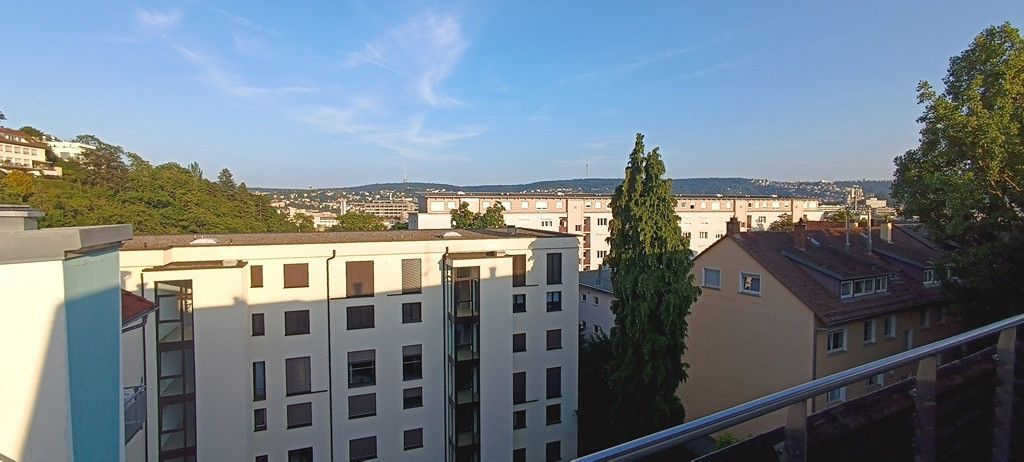 شقة أنيقة من غرفتين في الطابق العلوي في وسط شتوتغارت – Foto 1