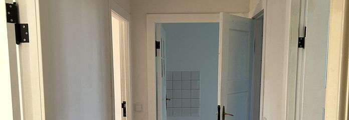 İyi konumda güzel 2,5 odalı daire! Komisyonsuz! – Flur
