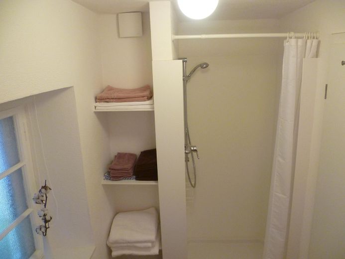 Möblierte Wohnung auf Zeit in der Altstadt von Staufen – Foto 3