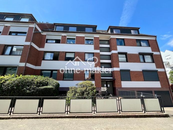 Provisionsfrei: 4-Zimmer-Dachgeschosswohnung mit Südbalkon & Garagenstellplatz in Schwachhausen – Foto 1