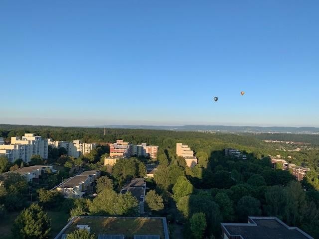 3,5 Zimmer Wohnung mit traumhaftem Ausblick – Ausblick vom Balkon 1
