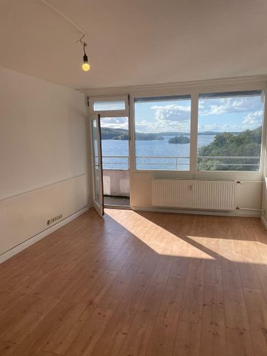 Bad Malente - Zweizimmer-Wohnung am Dieksee mit Seeblick – Wohnzimmer