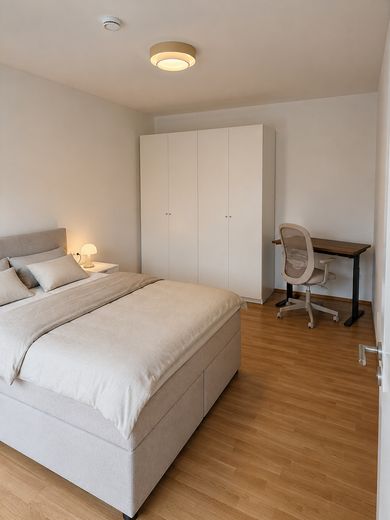 Helle möblierte 2-Zimmer-Wohnung Neubau in Prenzlauer Berg – Arbeitsecke