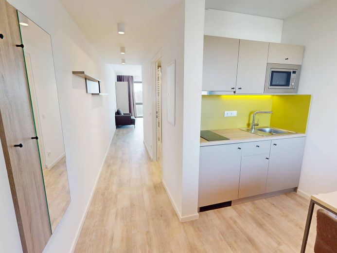 Möbliertes Standard-Apartment mit EBK, ALL-IN-MIETE, UVM. am Rheinufer - URBAN BASE – Flur