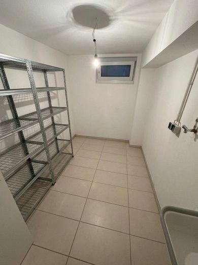 Jak nowe 4-pokojowe mieszkanie własnościowe – Zdjęcie 23