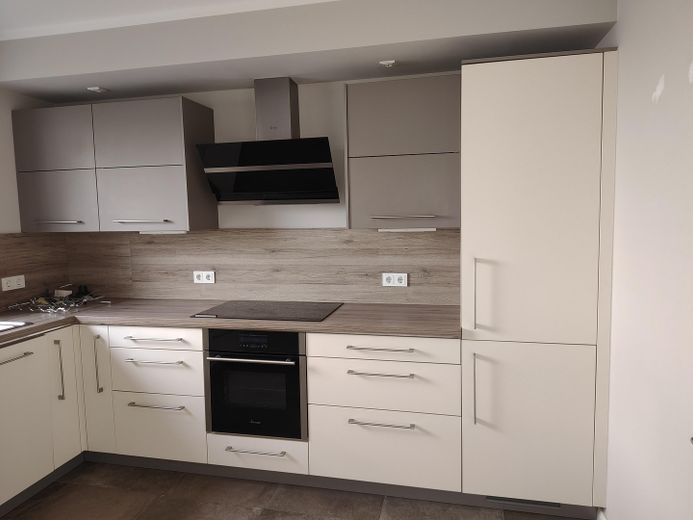 Luxuriöse 3-Zimmer-EG-Wohnung mit Terrasse, behindertengerecht, in WF – Foto 3