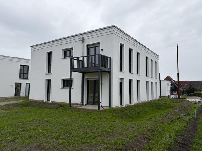 Exclusief 3-kamerappartement met tuin – ideaal voor thuiswerken en ontspanning – Außenansicht Haus/Garten