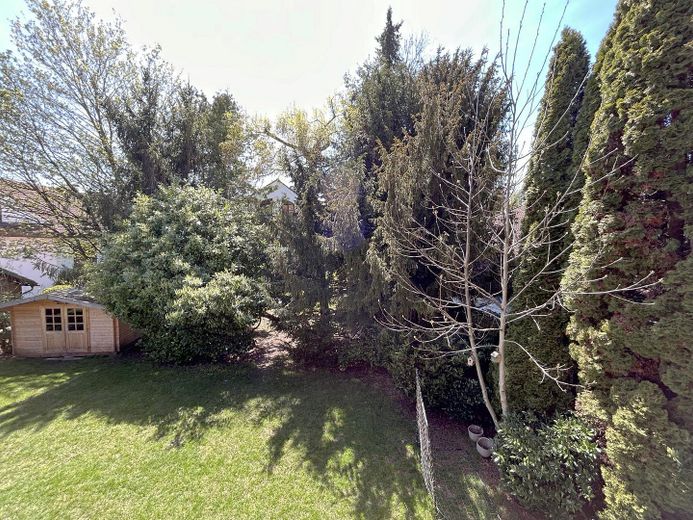 2 moderne WG-Zimmer in Tutzing – Bahnhof, Garten und Homeoffice – großer Garten mit Gartenhütte
